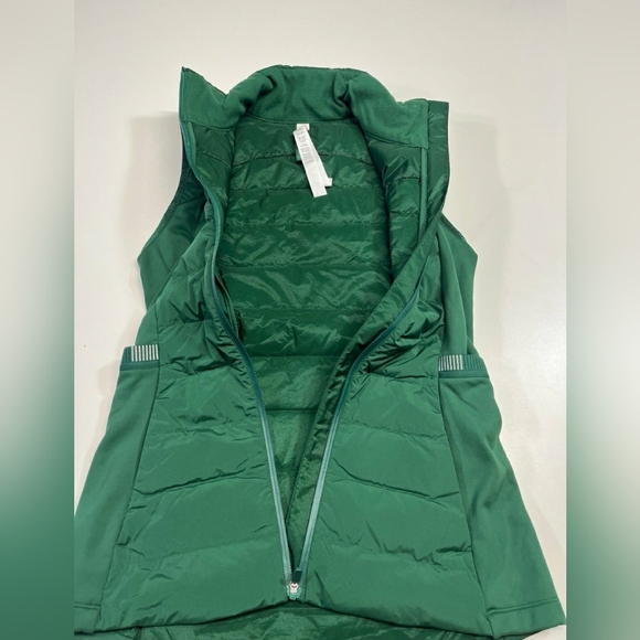 Lululemon Down For It All Vest Color: Everglade Green Women’s Size 6 - Picture 3 of 6